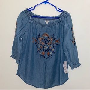 Vintage Embroidered Blouse / Light Blue Top / Sky Blue